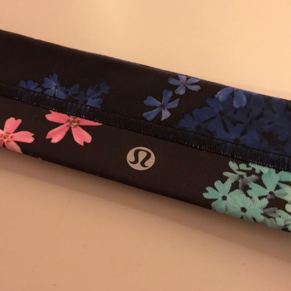 Lululemon “Fly Away Tamer” Headband (SOLD) - Picture 2 of 3